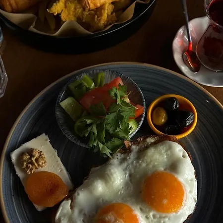 Starmax City's Yalova 酒店 Kazimiye